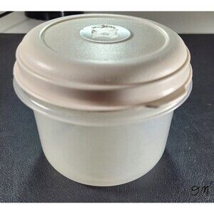 Vintage Rubbermaid Round Servin' Saver  Bowl & Lid  0020  3 Cup